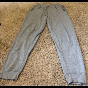 Mens medium gray Monument joggers.